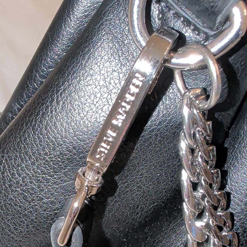 Steve Madden Black Shoulder Bag with Silver Chain - Picture 2 of 11